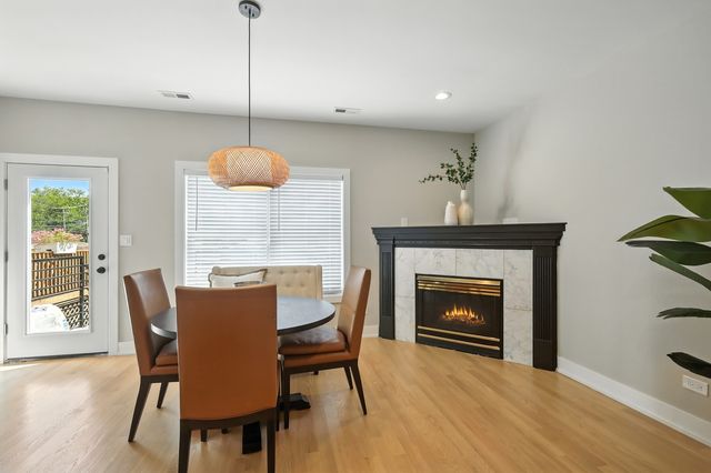 4055 S Ellis Avenue, Chicago, IL 60653