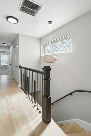 4055 S Ellis Avenue, Chicago, IL 60653