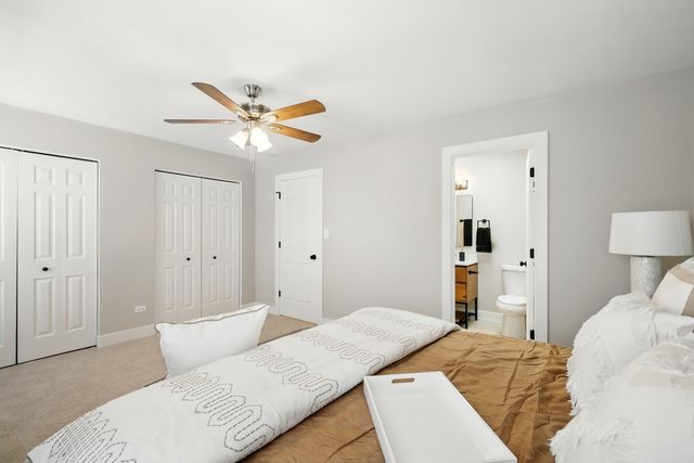 4055 S Ellis Avenue, Chicago, IL 60653