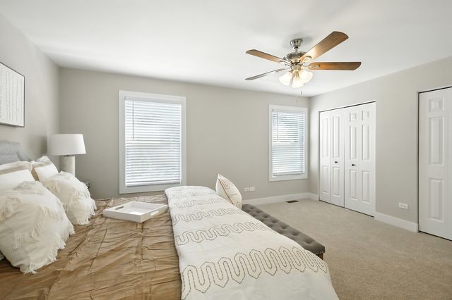 4055 S Ellis Avenue, Chicago, IL 60653