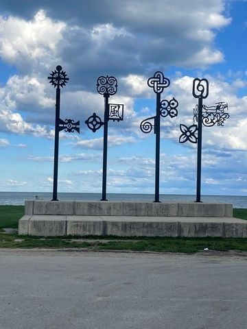 4055 S Ellis Avenue, Chicago, IL 60653