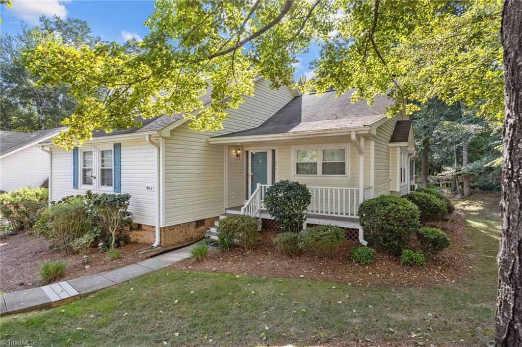 806 Carriage Crossing Lane, Greensboro, NC 27410