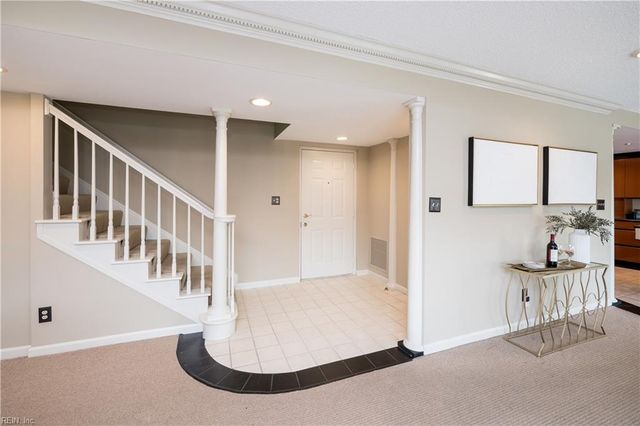 401 College Pl Apt 23, Norfolk, VA 23510