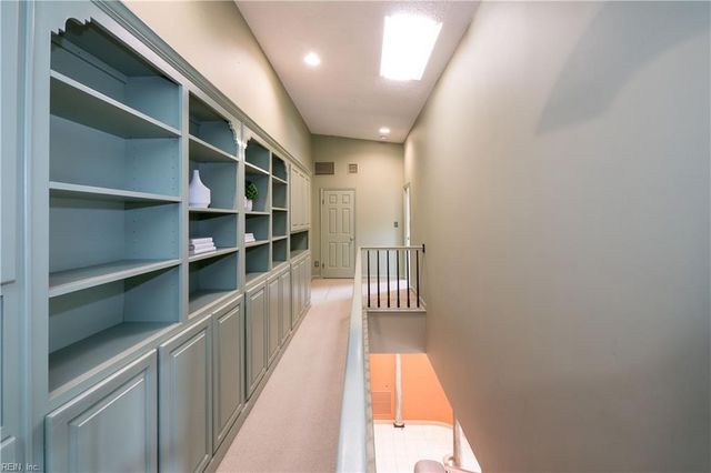 401 College Pl Apt 23, Norfolk, VA 23510