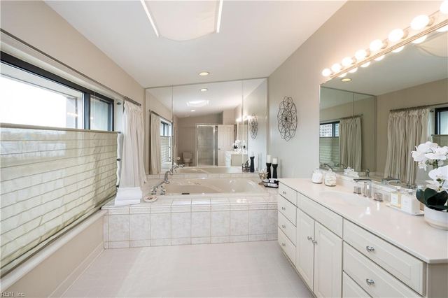 401 College Pl Apt 23, Norfolk, VA 23510