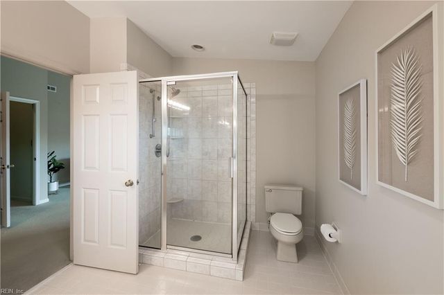 401 College Pl Apt 23, Norfolk, VA 23510