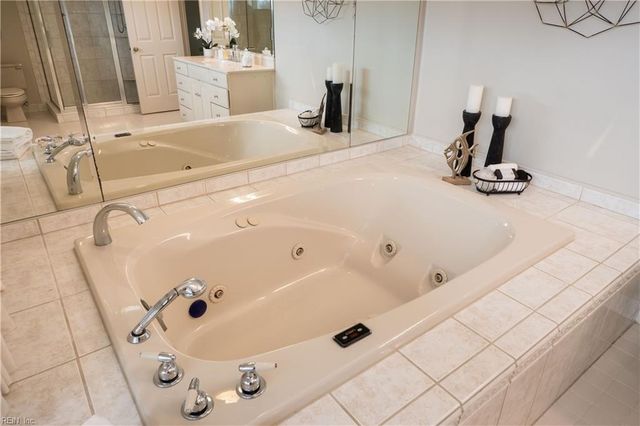 401 College Pl Apt 23, Norfolk, VA 23510