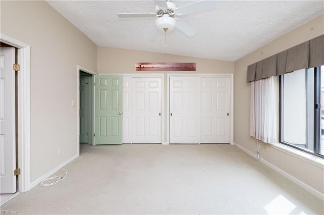 401 College Pl Apt 23, Norfolk, VA 23510