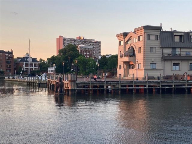 401 College Pl Apt 23, Norfolk, VA 23510