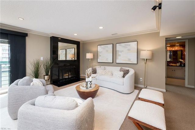 401 College Pl Apt 23, Norfolk, VA 23510