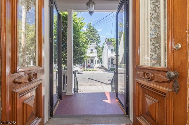 35 Perry St, Lambertville City, NJ 08530