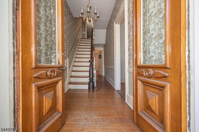 35 Perry St, Lambertville City, NJ 08530