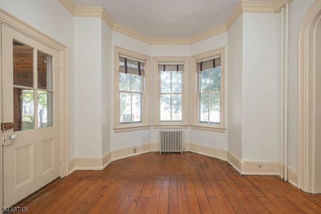35 Perry St, Lambertville City, NJ 08530