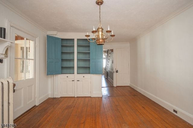 35 Perry St, Lambertville City, NJ 08530