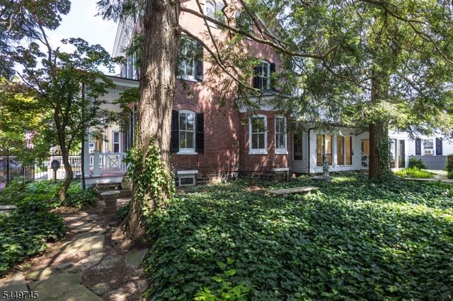35 Perry St, Lambertville City, NJ 08530