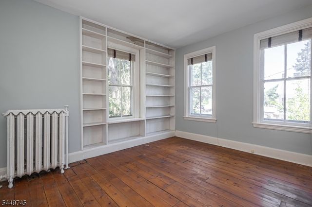 35 Perry St, Lambertville City, NJ 08530