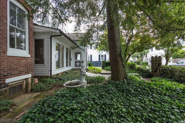 35 Perry St, Lambertville City, NJ 08530