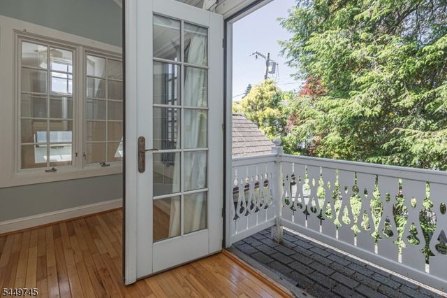 35 Perry St, Lambertville City, NJ 08530