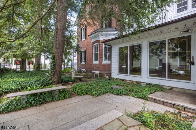 35 Perry St, Lambertville City, NJ 08530