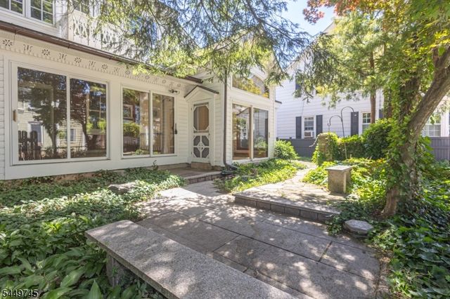 35 Perry St, Lambertville City, NJ 08530