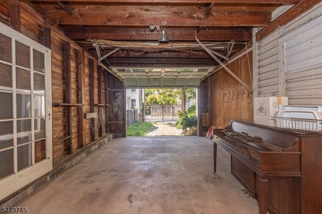 35 Perry St, Lambertville City, NJ 08530