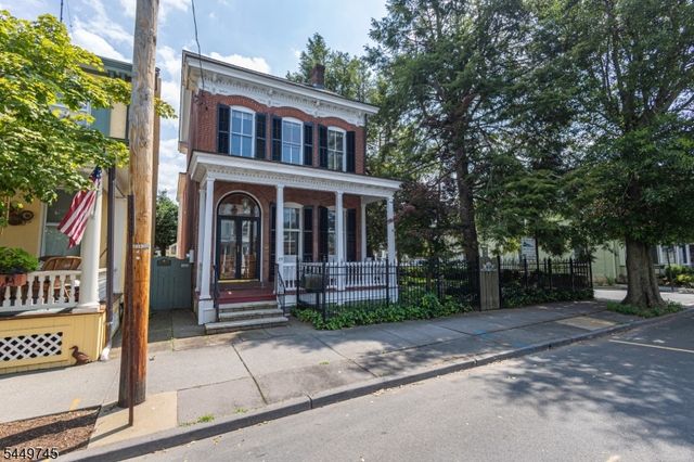 35 Perry St, Lambertville City, NJ 08530