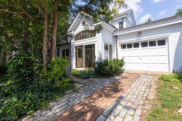 35 Perry St, Lambertville City, NJ 08530