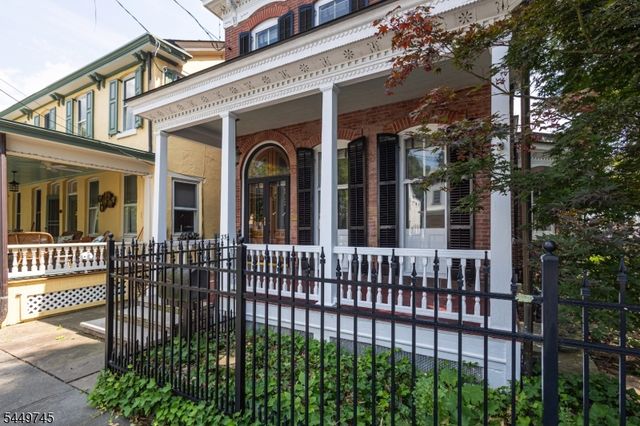 35 Perry St, Lambertville City, NJ 08530