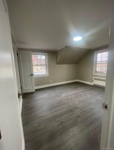 20 Ingraham Lane, Hempstead, NY 11550