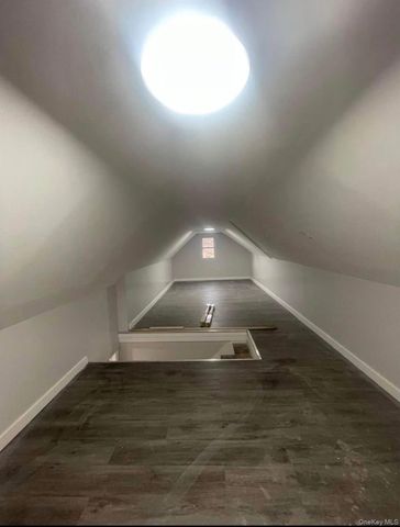 20 Ingraham Lane, Hempstead, NY 11550