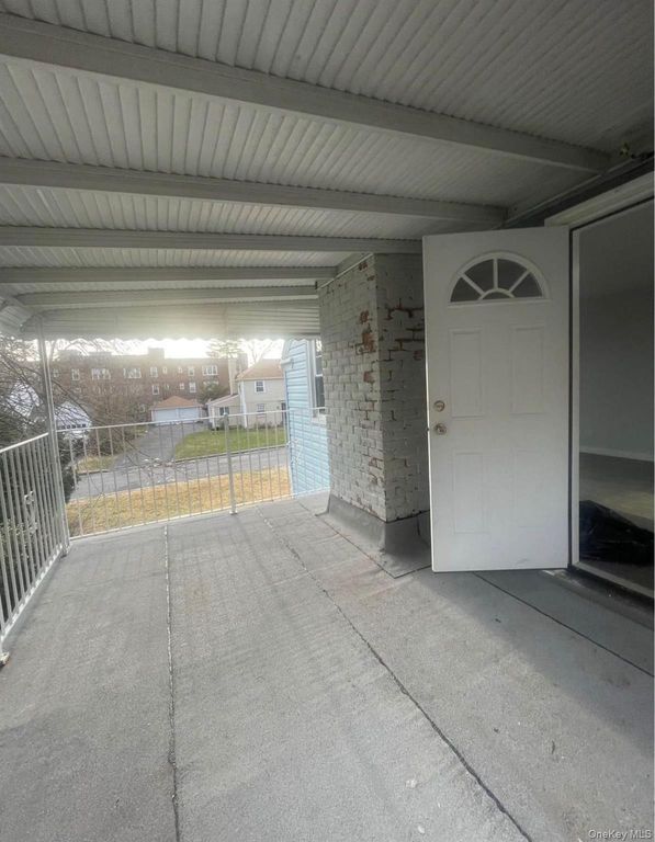 20 Ingraham Lane, Hempstead, NY 11550