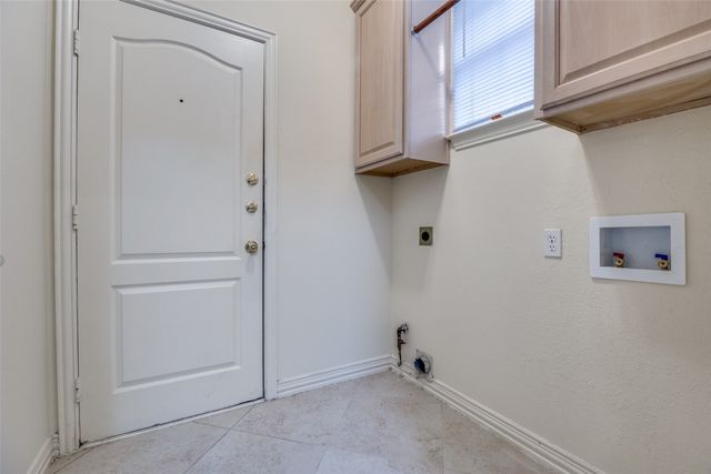 6613 Lynch Lane, Garland, TX 75044