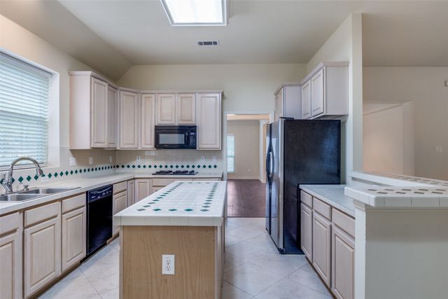 6613 Lynch Lane, Garland, TX 75044