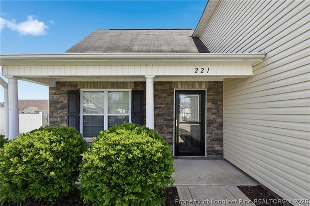 221 Audubon Drive, Raeford, NC 28376