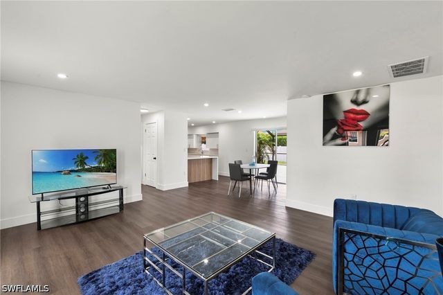 351 Columbus WAY, Marco Island, FL 34145