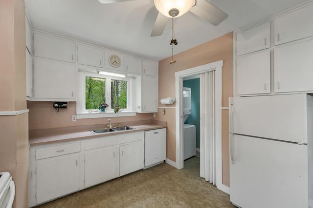 32 Dearborn Street, Milford, NH 03055