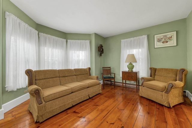 32 Dearborn Street, Milford, NH 03055