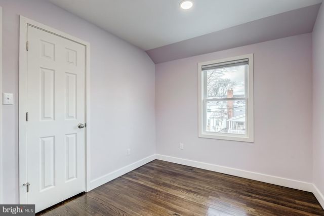 6020 N KINGS HWY N, Alexandria, VA 22303