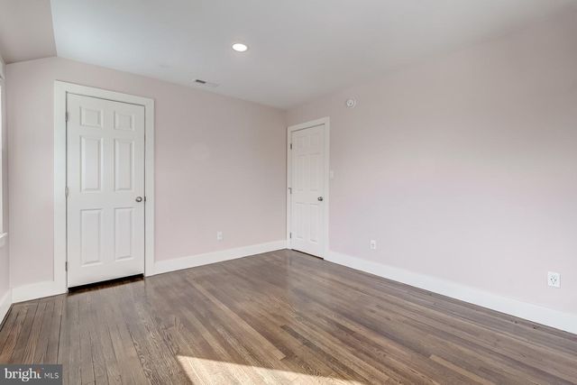 6020 N KINGS HWY N, Alexandria, VA 22303