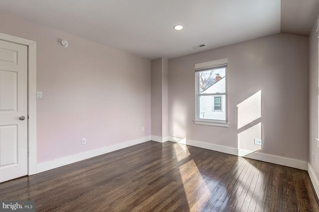 6020 N KINGS HWY N, Alexandria, VA 22303