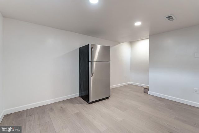 6020 N KINGS HWY N, Alexandria, VA 22303