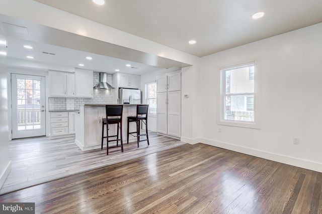 6020 N KINGS HWY N, Alexandria, VA 22303