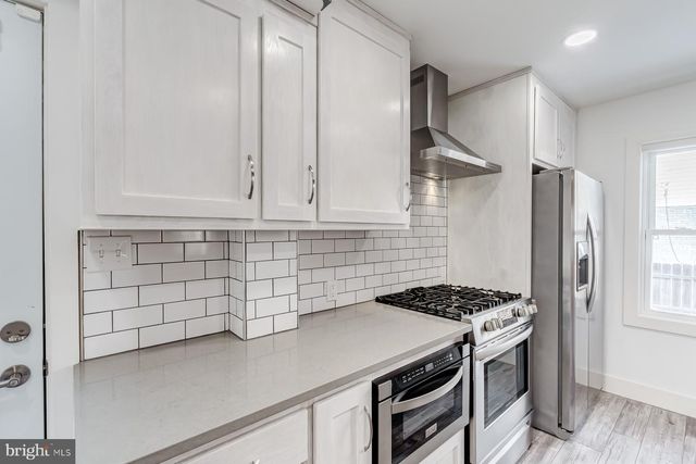 6020 N KINGS HWY N, Alexandria, VA 22303