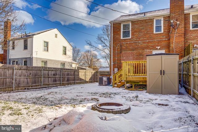 6020 N KINGS HWY N, Alexandria, VA 22303