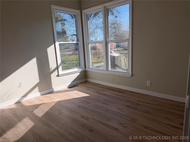 120 S 38th Street, Muskogee, OK 74401