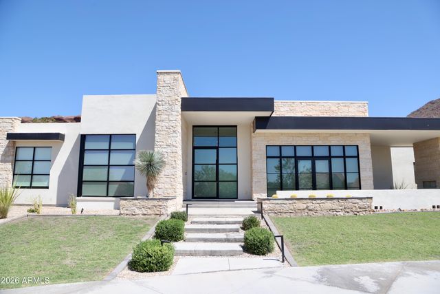 4822 E PALOMINO Road, Phoenix, AZ 85018