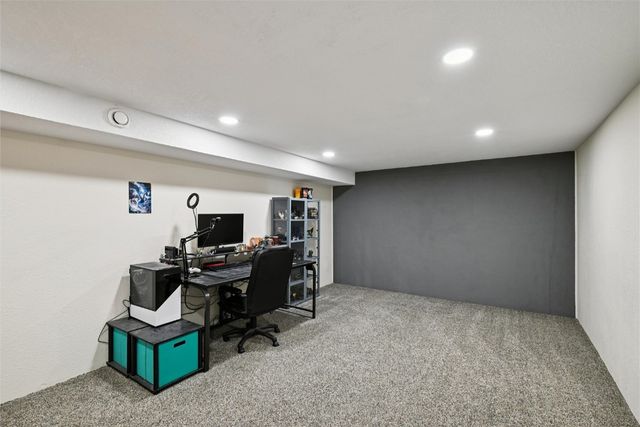 912 29th Street NW, Cedar Rapids, IA 52405