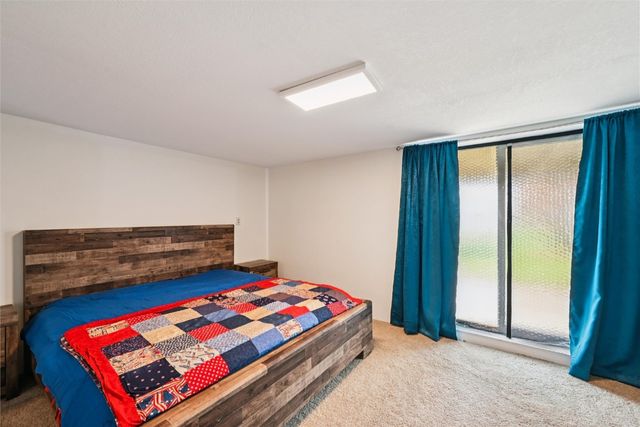 912 29th Street NW, Cedar Rapids, IA 52405