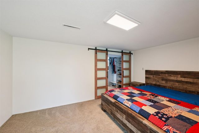 912 29th Street NW, Cedar Rapids, IA 52405