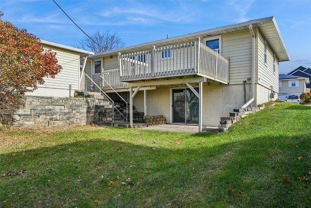 912 29th Street NW, Cedar Rapids, IA 52405